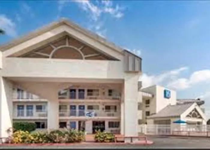 Motel 6-Brownsville, Tx North